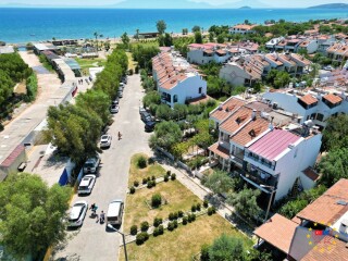 doganbey-de-deniz-tarafinda-mustakil-siteicinde-bahceli-satilik-31-villa