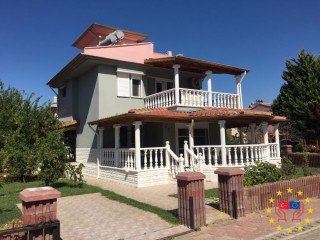 İzmir Dikili Konaklarında 4+1 Köşe Başı Müstakil Villa
