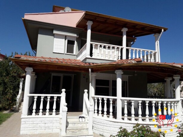 izmir-dikili-konaklarinda-41-kose-basi-mustakil-villa-big-1